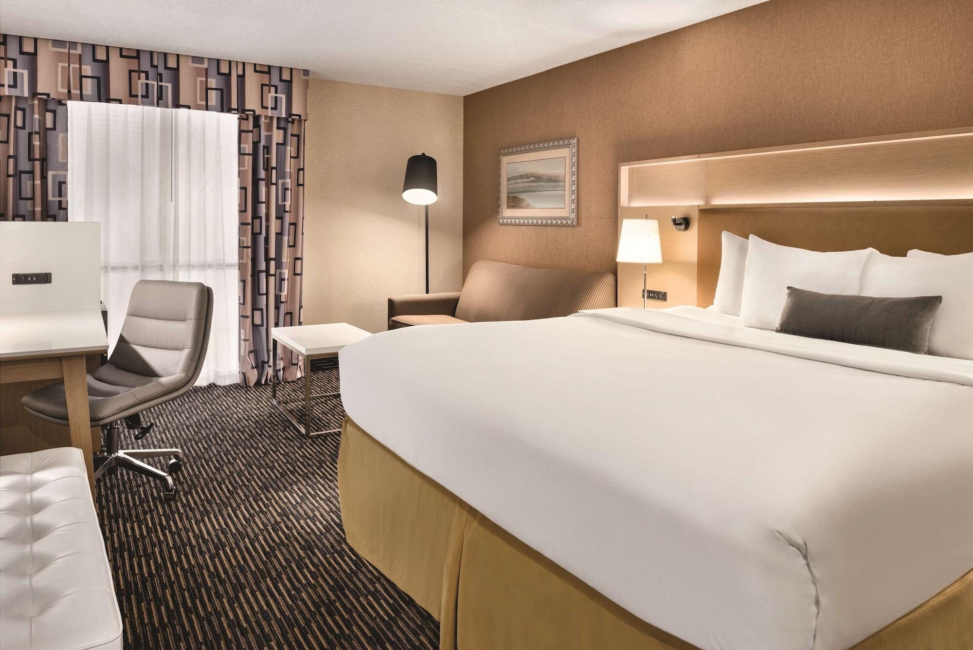 فندق Wyndham Garden Conference Center Champaign - Urbana المظهر الخارجي الصورة