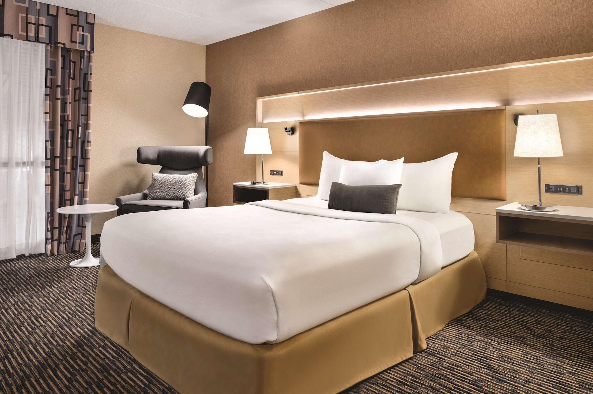 فندق Wyndham Garden Conference Center Champaign - Urbana المظهر الخارجي الصورة