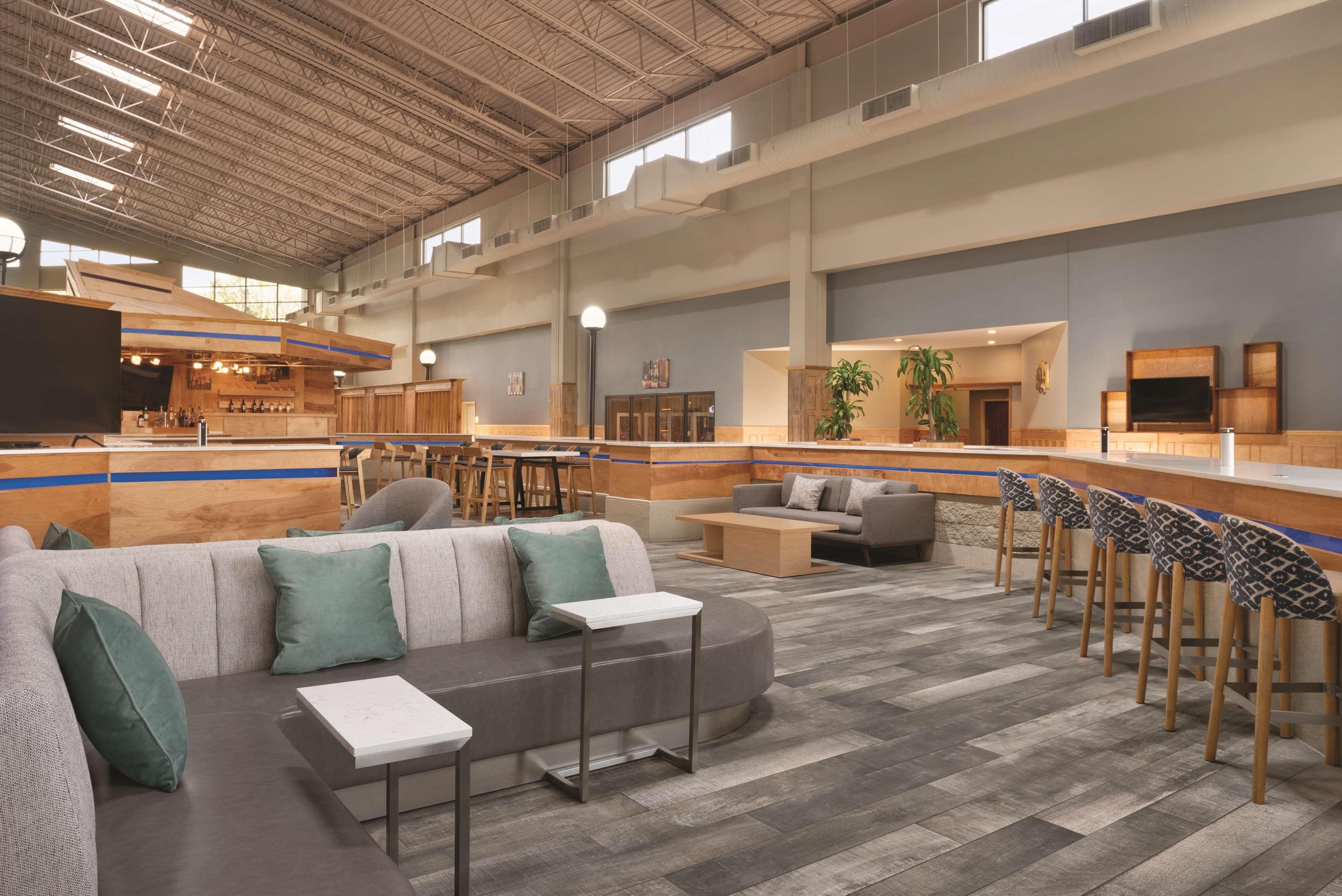 فندق Wyndham Garden Conference Center Champaign - Urbana المظهر الخارجي الصورة