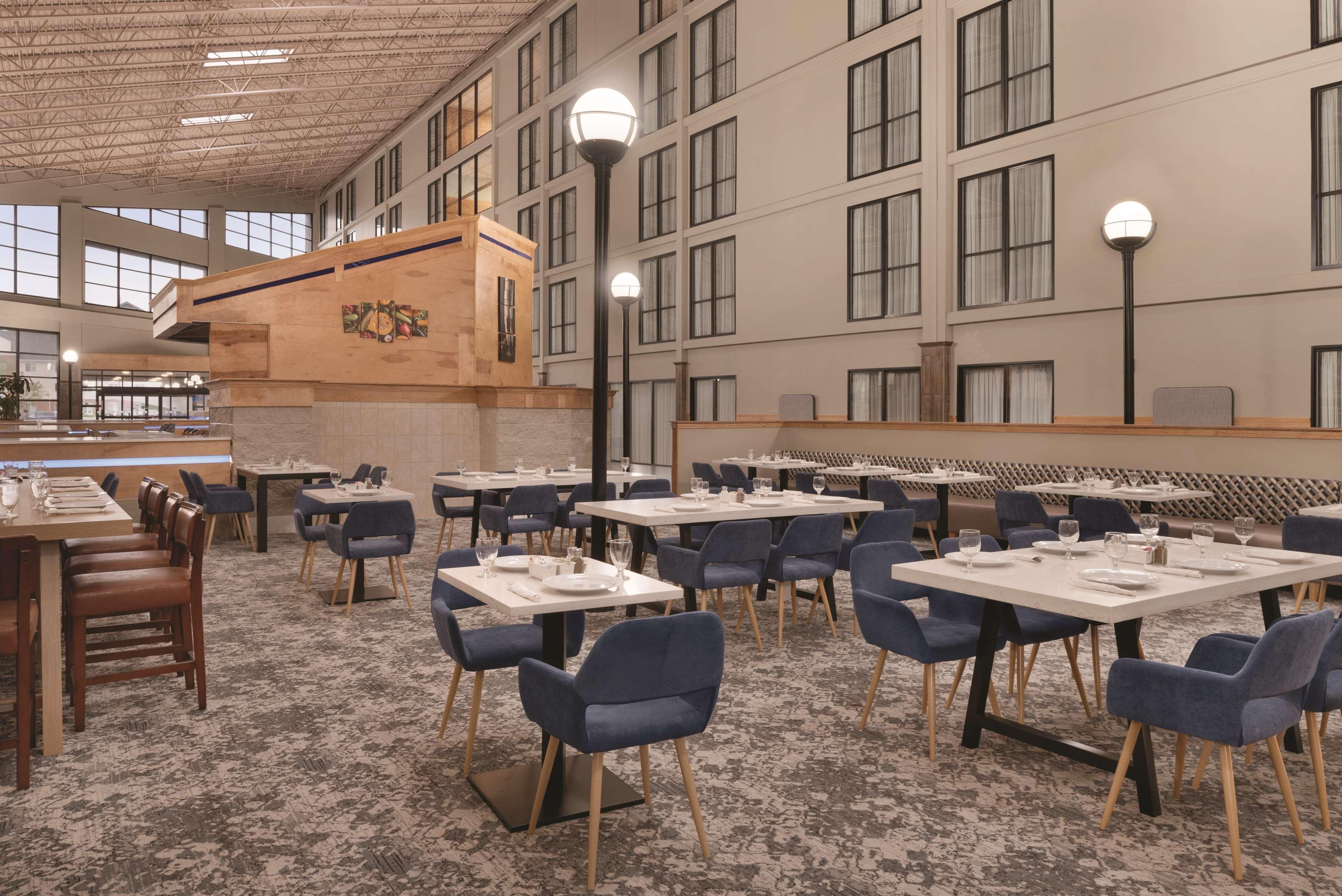فندق Wyndham Garden Conference Center Champaign - Urbana المظهر الخارجي الصورة