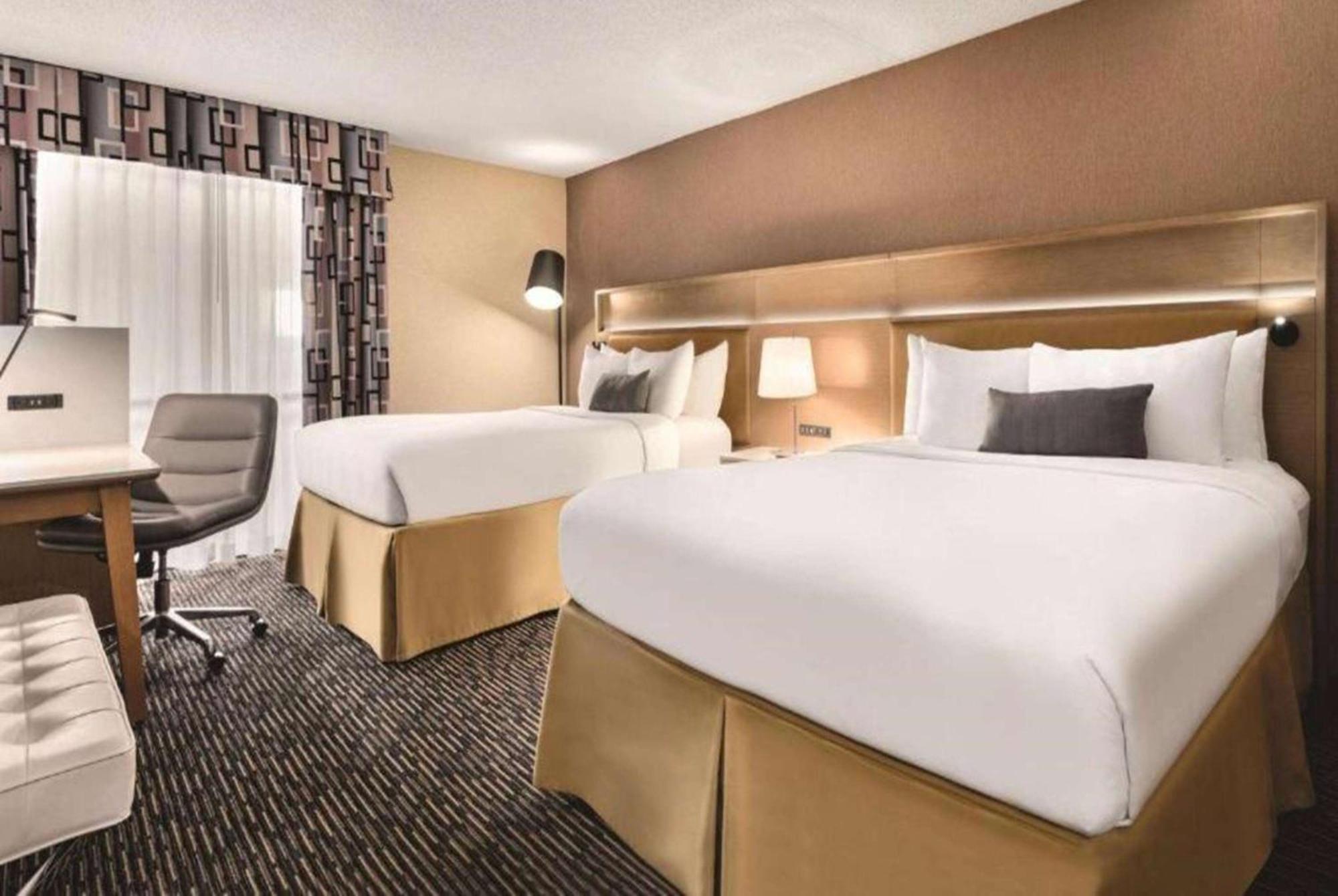 فندق Wyndham Garden Conference Center Champaign - Urbana المظهر الخارجي الصورة